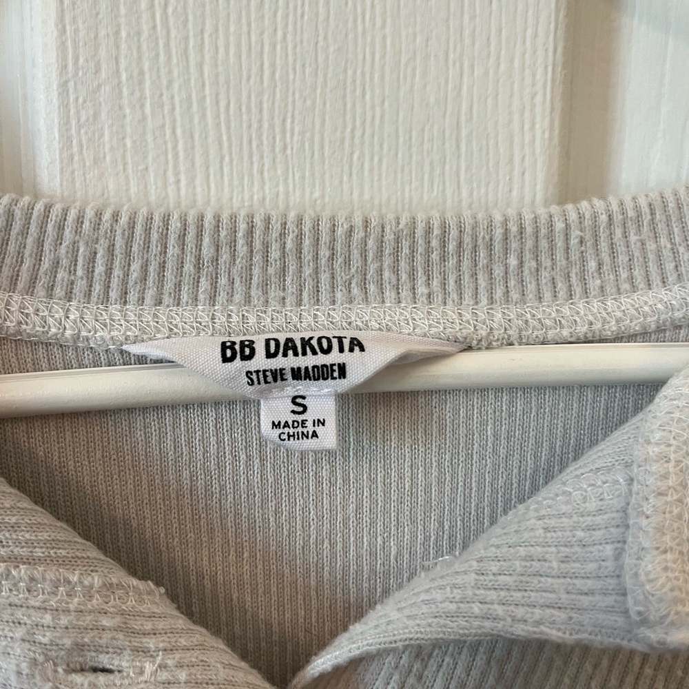 Cream Ribbed Pullover Sweater - Picture 3 of 3